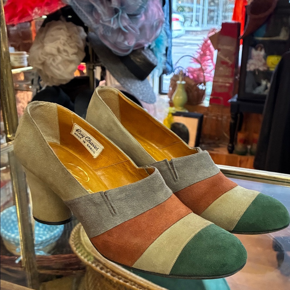 Vintage America Green, Brown, and Cream Heels